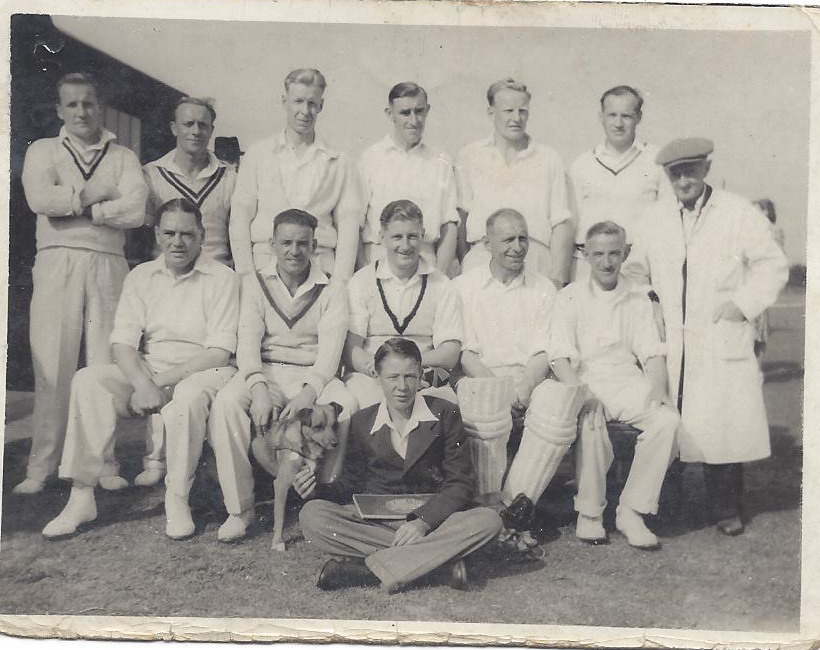 1946-Team Photo