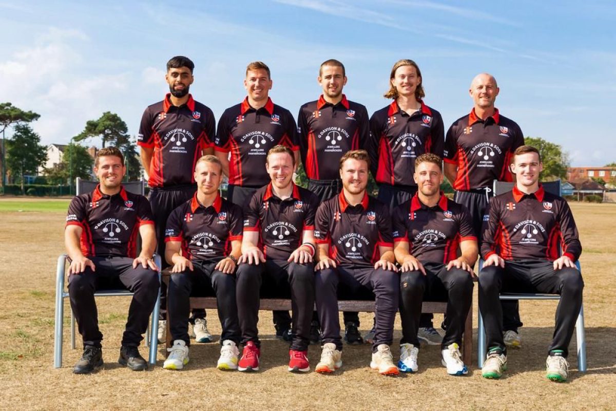 Hadleigh & Thundersley Cricket Club Saturday 1s Limited Overs Kit (2022)